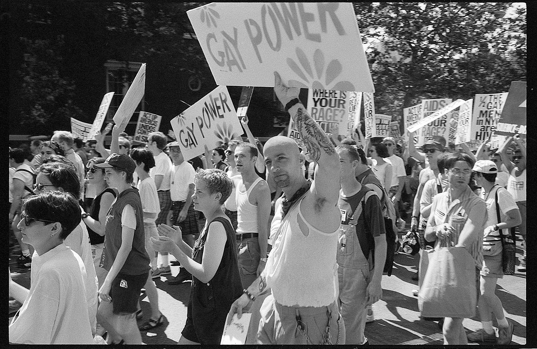 ACT UP_PRIDE_Stonewall25_1994_0057