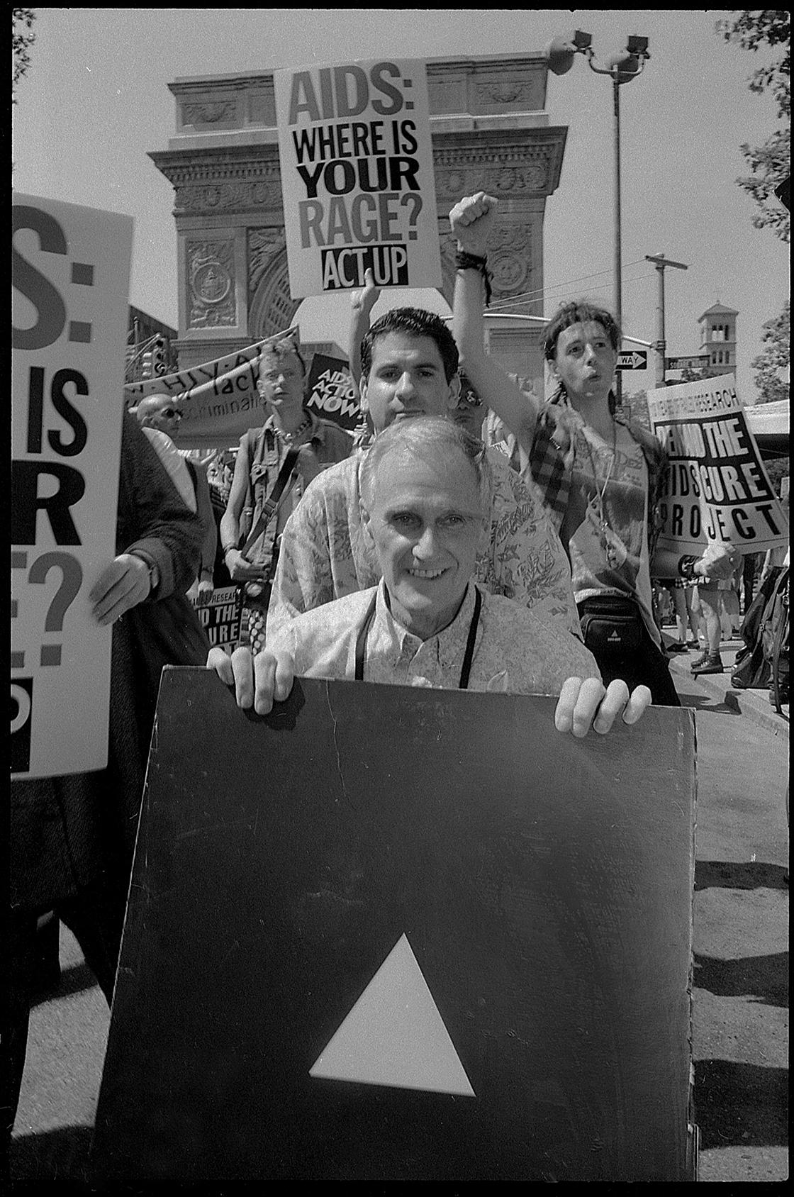 Bob_Kohler_ACT UP_PRIDE_Stonewall25_1994_20220622_0031