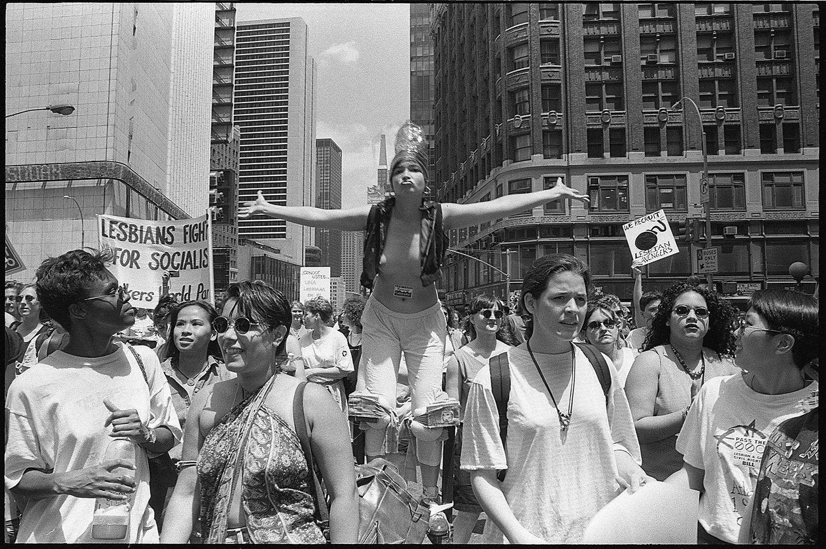 DYKE_March_14532879 MID